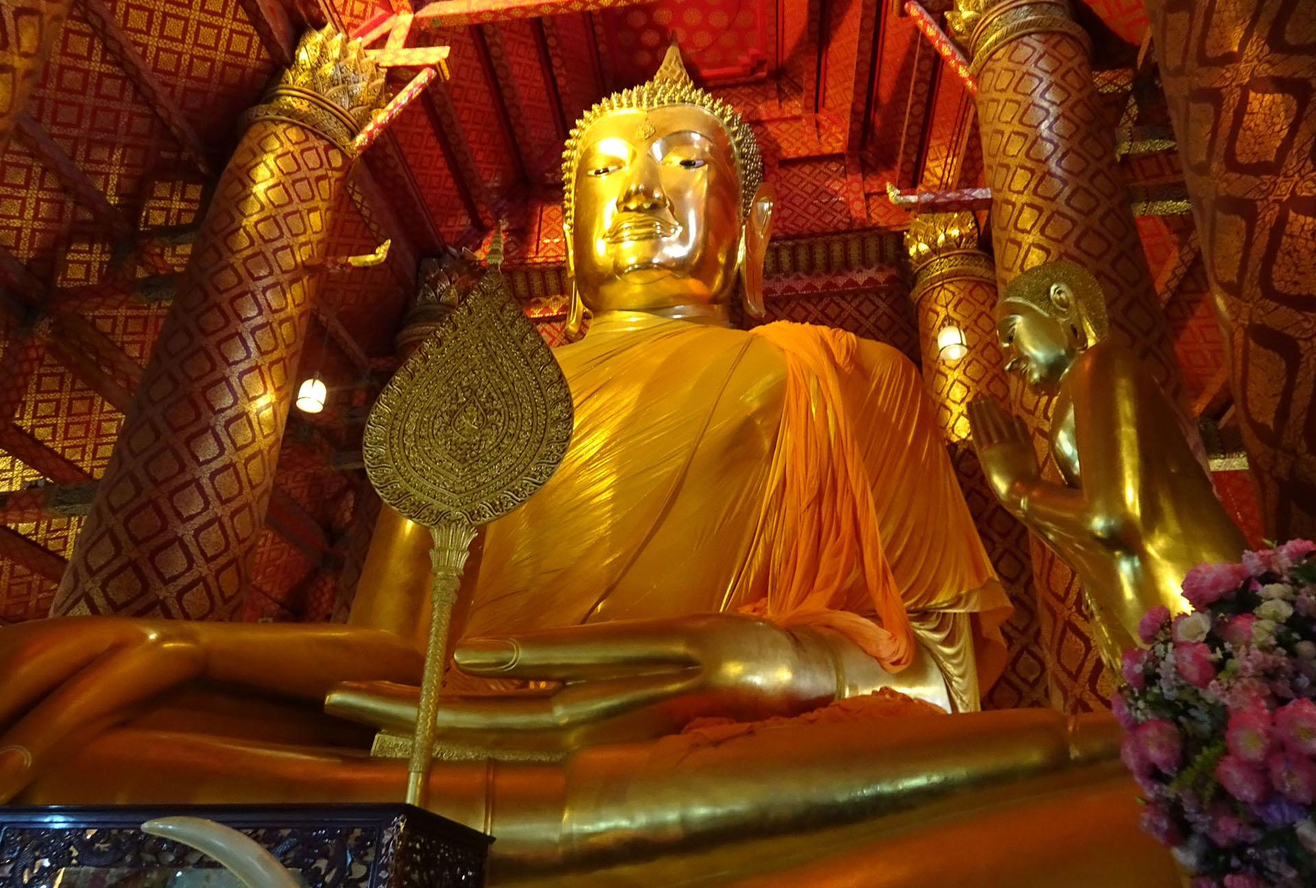 The great seated Buddha image at Wat Phanan Choeng, the oldest in Ayutthaya